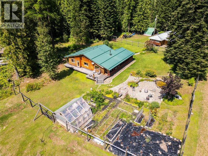 Property Photo: 541 Bear Road BC V0G 1Z0