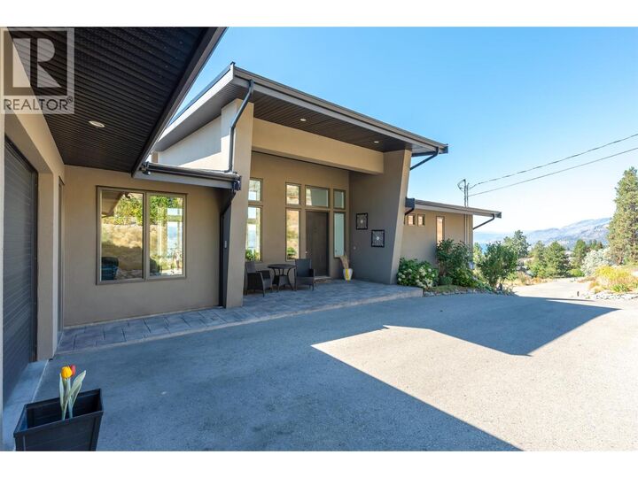 Property Photo: 2498 Winifred Road BC V0H 1N1