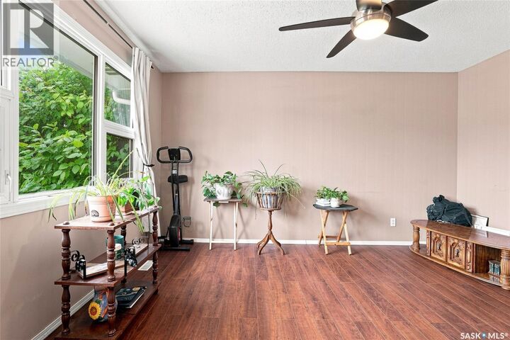 Property Photo: 96 Patterson Crescent SK S7L 4Z9