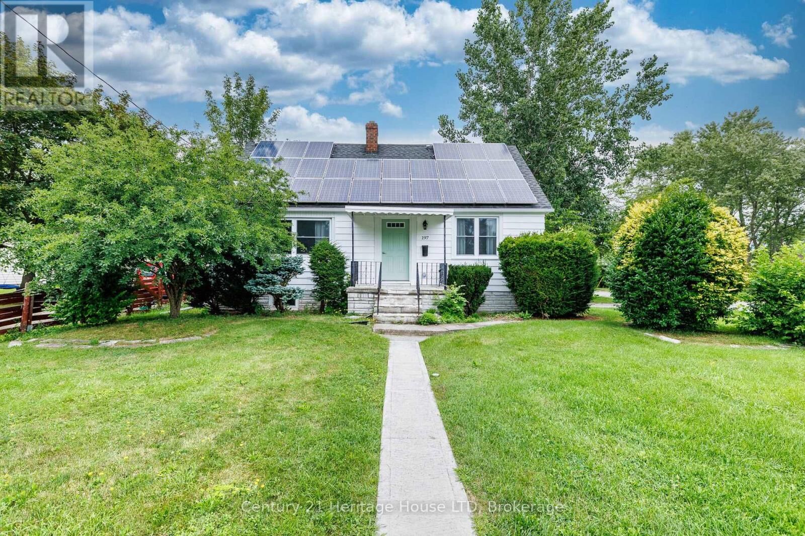 Property Photo: 197 Murray Street ON L2A 2B7
