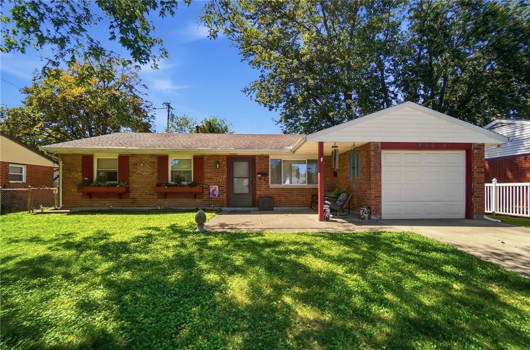 Property Photo:  916 Falmouth Avenue  OH 45356 