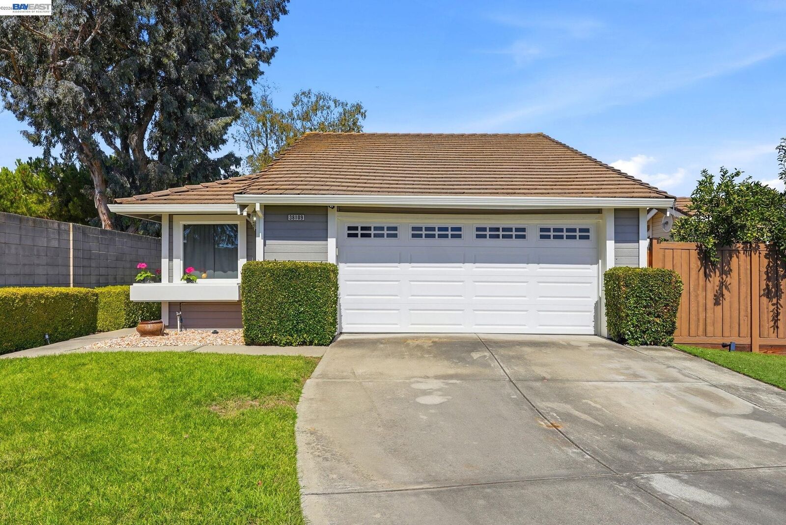 Property Photo:  38109 Iris Court  CA 94560 