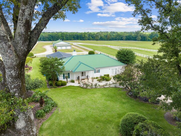 Property Photo:  5676 W State Highway 2  FL 32433 