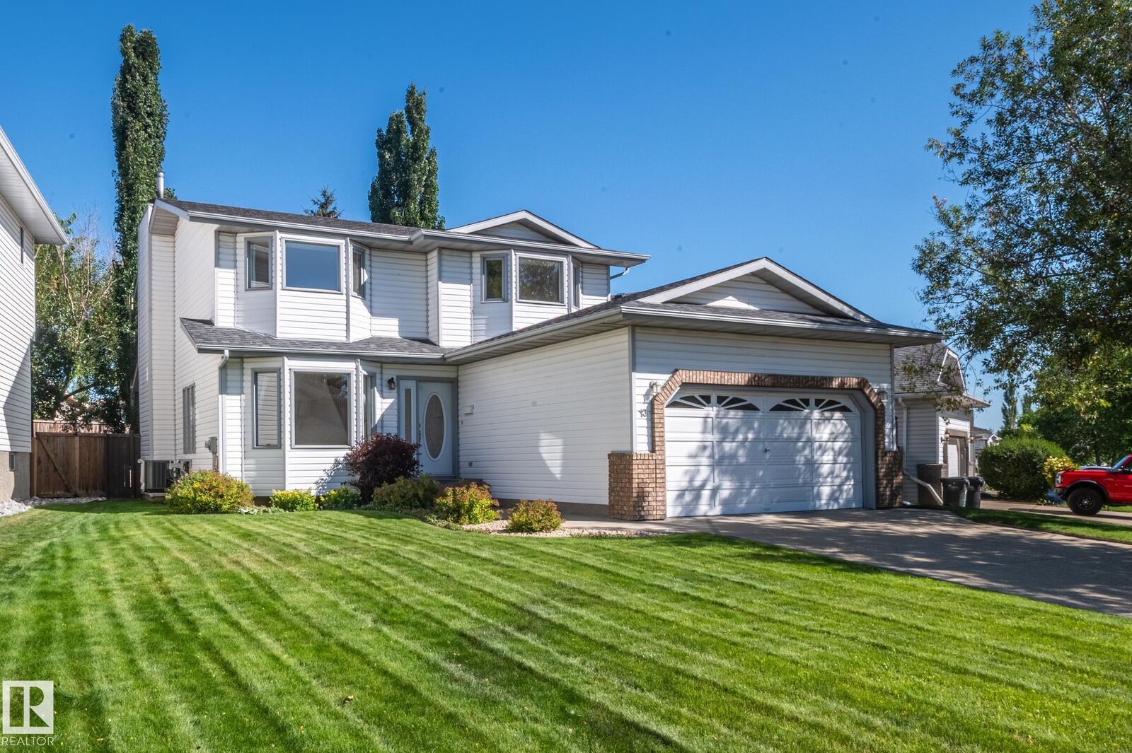 Property Photo: 13 Canyon Drive AB T8H 1N3