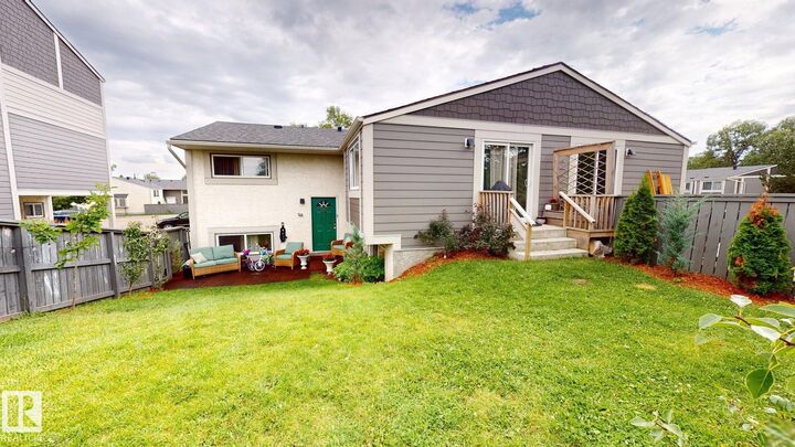623 Willow Court NW — photo 1