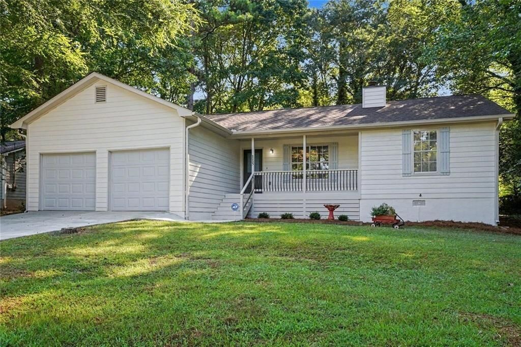 Property Photo: 115 Lakeview Drive GA 30281