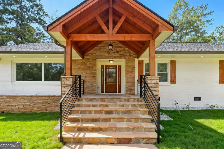 Property Photo: 2304 Rugby Lane GA 30337