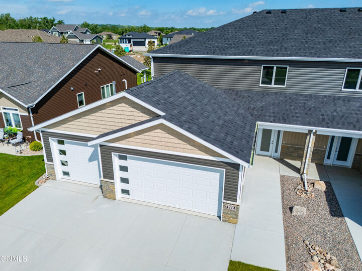 Property Photo:  4314 Downing Street  ND 58504 