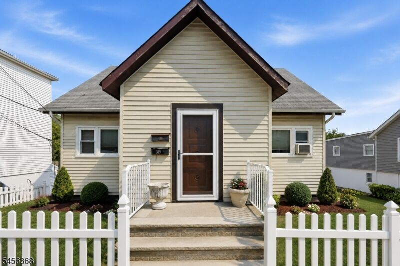 Property Photo: 319 6th St NJ 07072