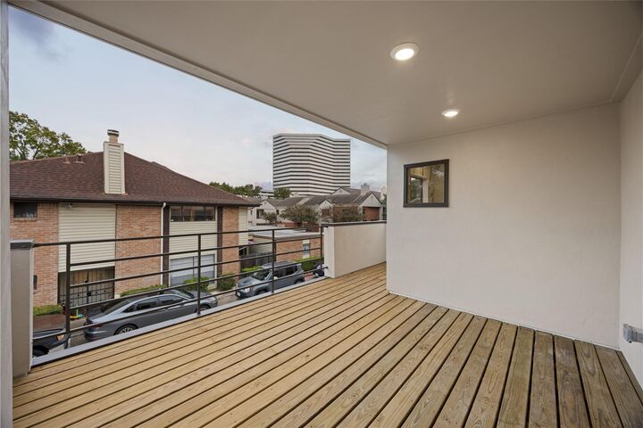 Property Photo:  2668 Bering Drive 2668  TX 77057 