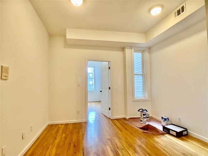 Property Photo: 510 Pavonia Ave 1R NJ 07030