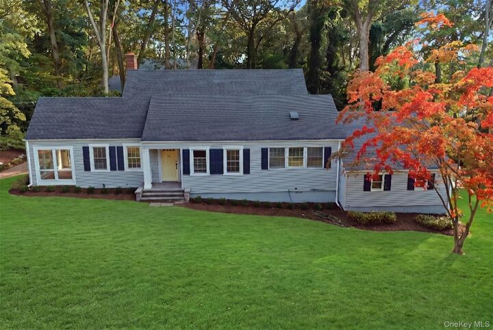 Property Photo:  34 Old Field Road  NY 11733 