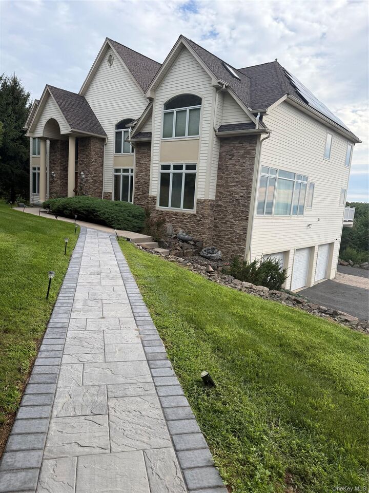 Property Photo:  107 Overlook Road  NY 10970 