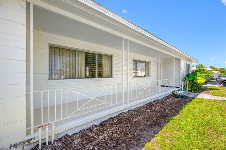Property Photo: 5000 9th Avenue N FL 33710