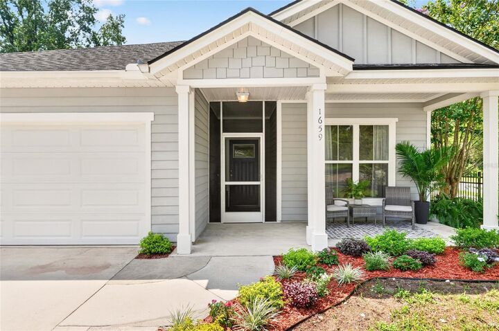 Property Photo:  1659 NW 34th Avenue  FL 32605 