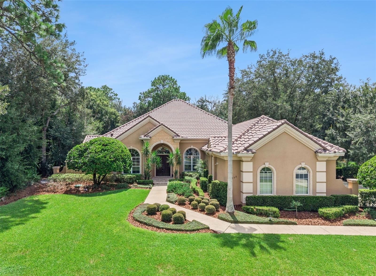 Property Photo: 1738 Brackenhurst Place FL 32746