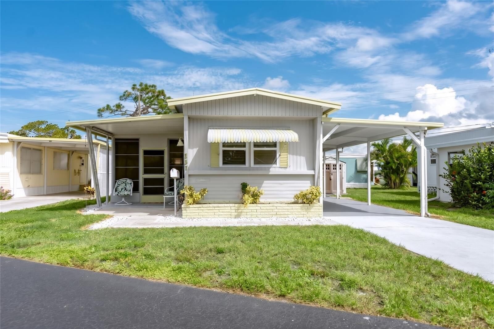 Property Photo:  1800 Englewood Road 137  FL 34223 