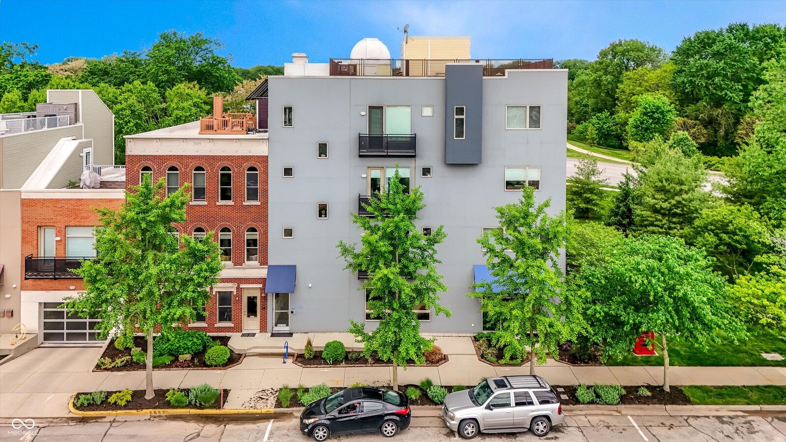 Property Photo: 1030 Jackson Street IN 47201