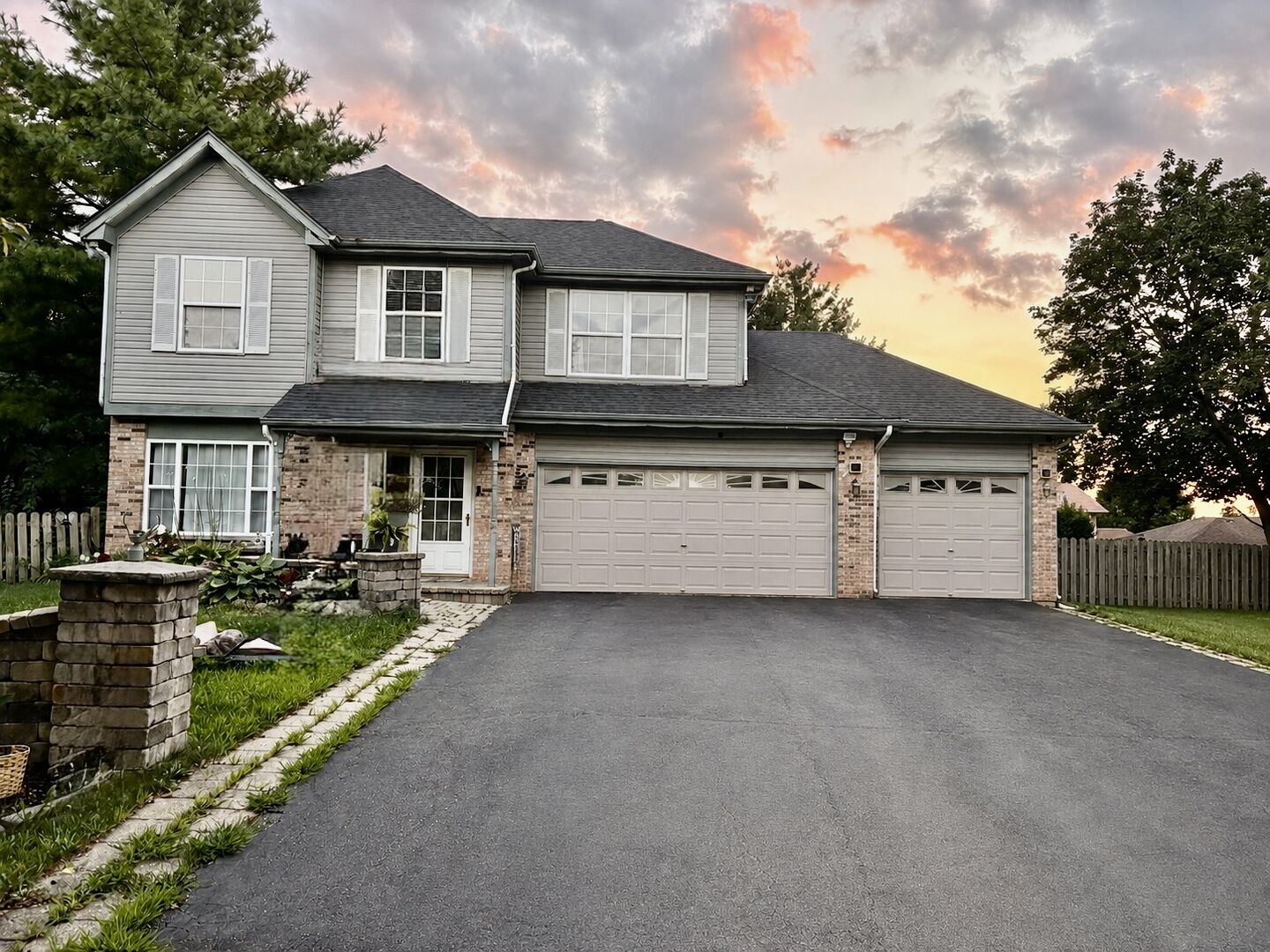 Property Photo:  1178 Golden Oaks Parkway  IL 60506 
