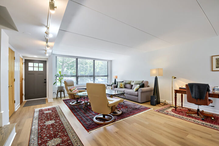 Property Photo:  5472 S Dorchester Avenue  IL 60615 