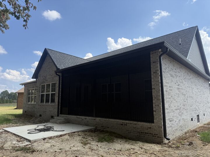 Property Photo: 121 Settlers Trace TN 37388