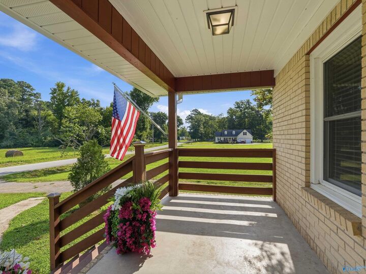 Property Photo: 430 Johnson Avenue AL 35760