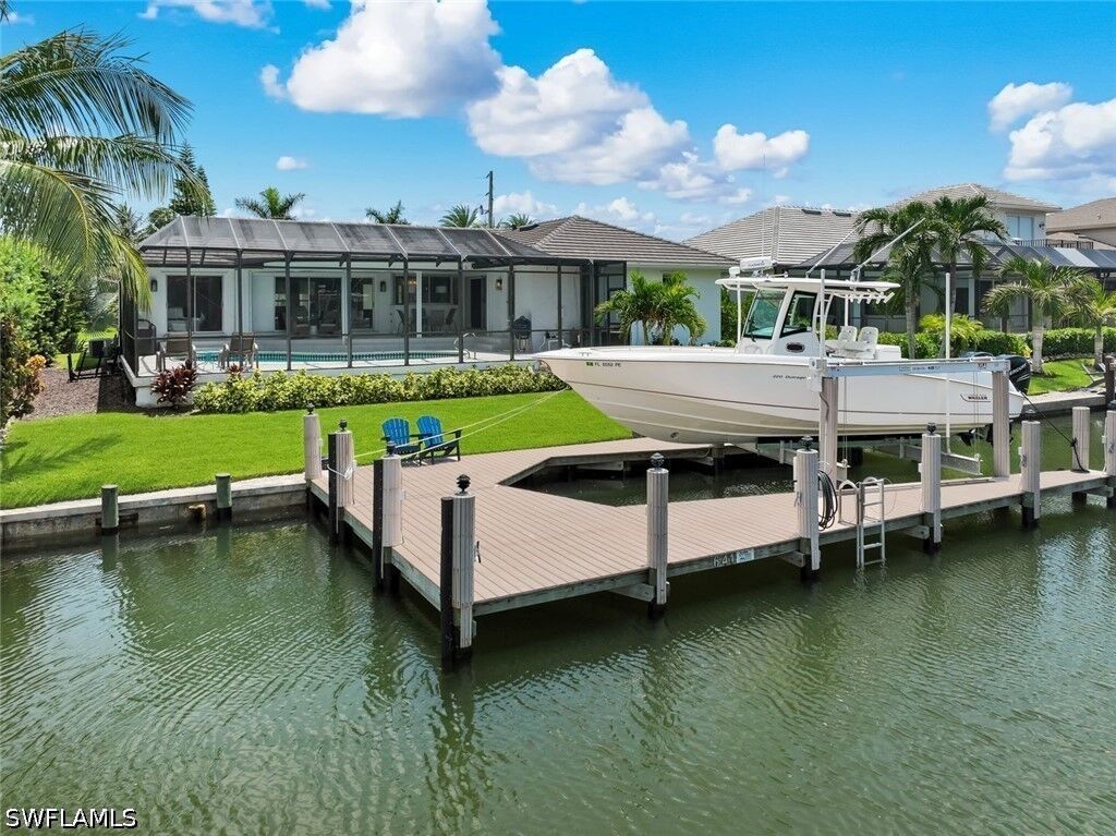 Property Photo: 641 Hernando Drive FL 34145