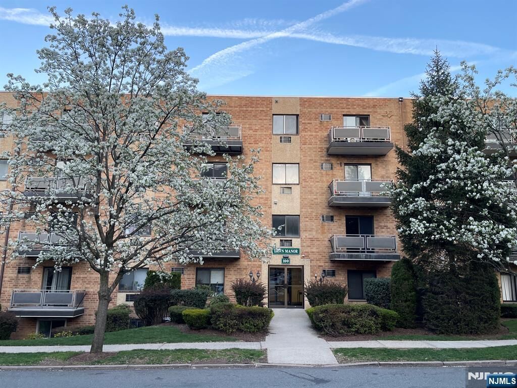 Property Photo:  100 2nd Street Ll7  NJ 07601 