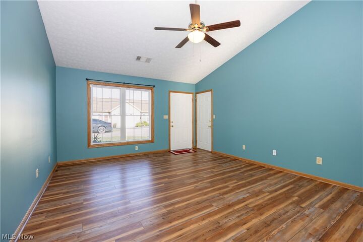 Property Photo:  1078 Mindy Lane  OH 44691 