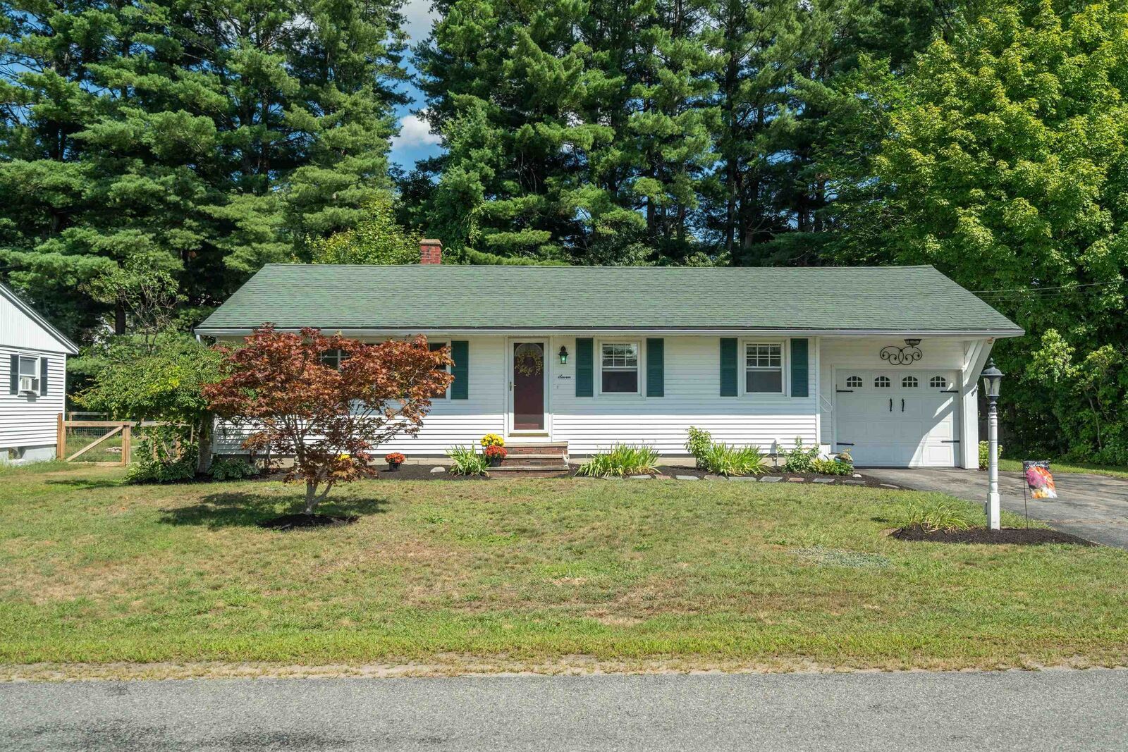 Property Photo: 7 Ridgewood Avenue NH 03249