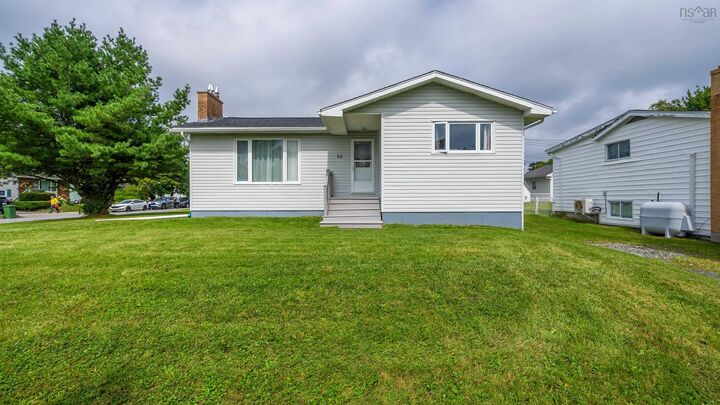 82 Nappan Drive — photo 1