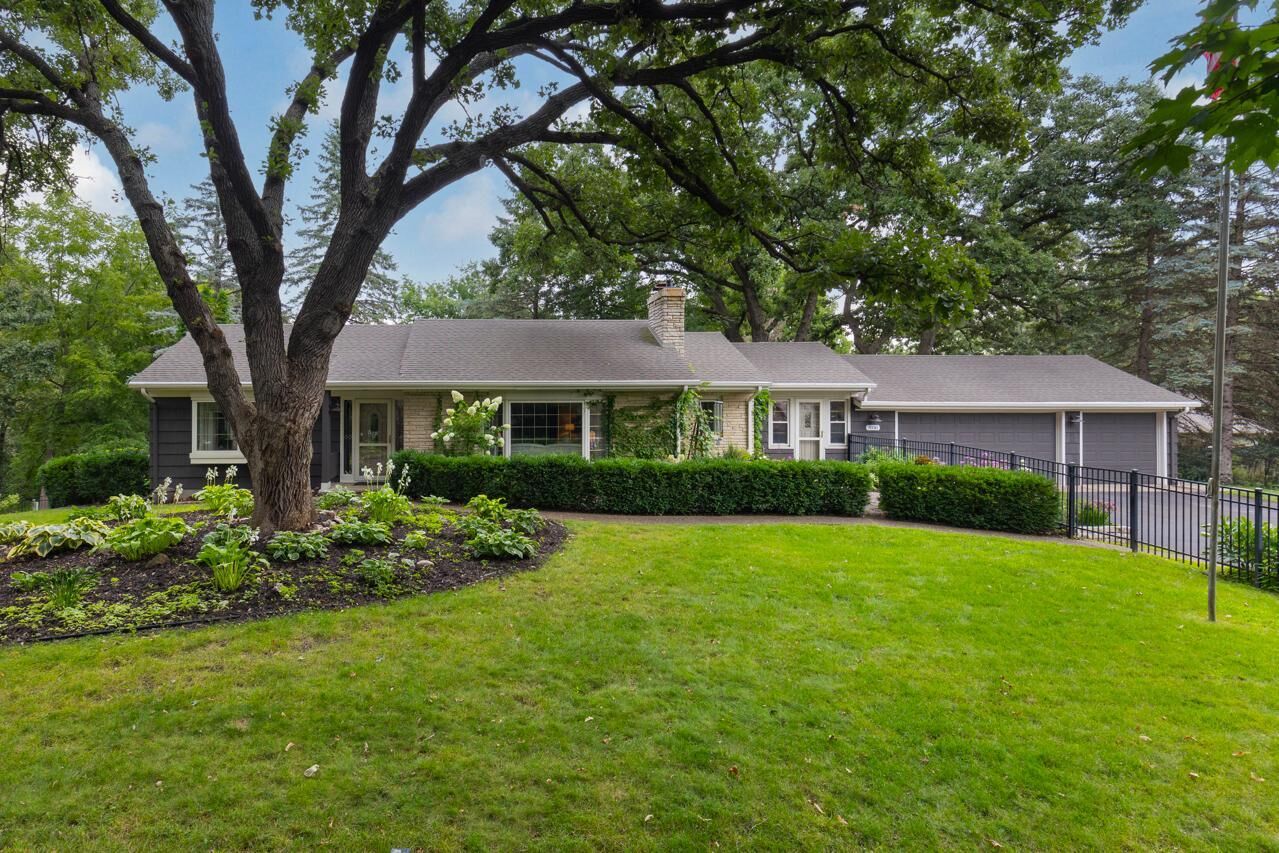 Property Photo:  7030 Donlea Lane  MN 55346 