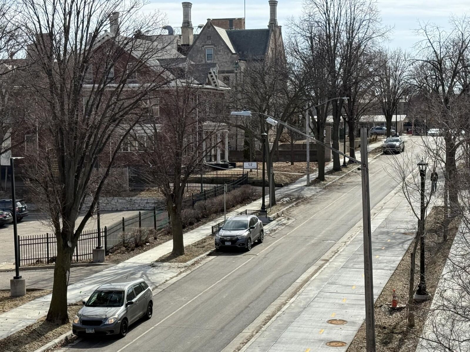Property Photo:  15 E Franklin Avenue E 332  MN 55404 