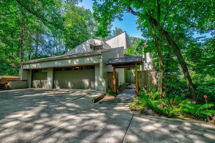 Property Photo: 5 Crocus Lane MN 55127