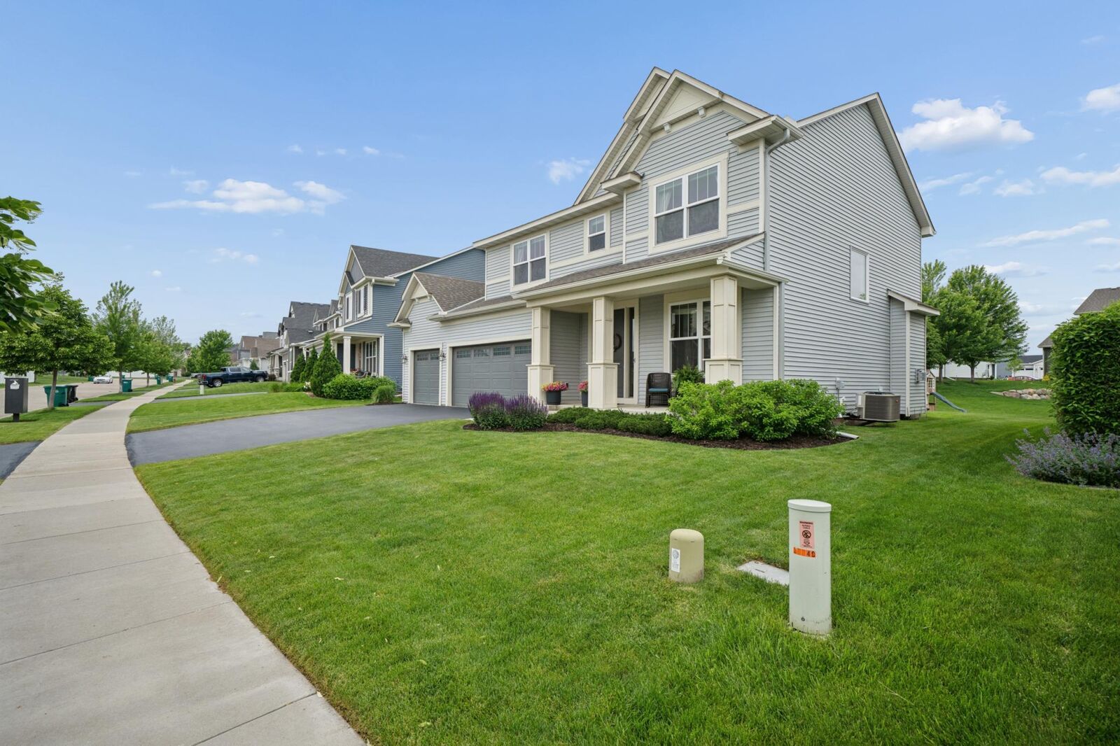 Property Photo:  1416 Copper Hills Drive  MN 55315 