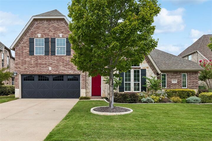 Property Photo: 2233 Lakeway Drive TX 76248