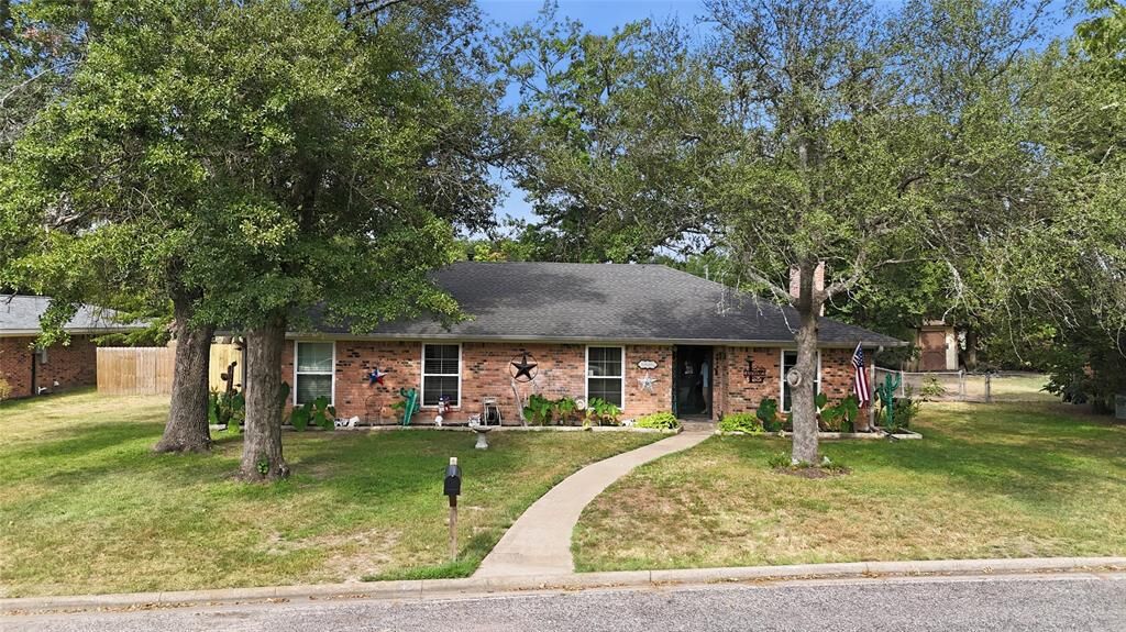 Property Photo: 3016 Arapaho Road TX 75429