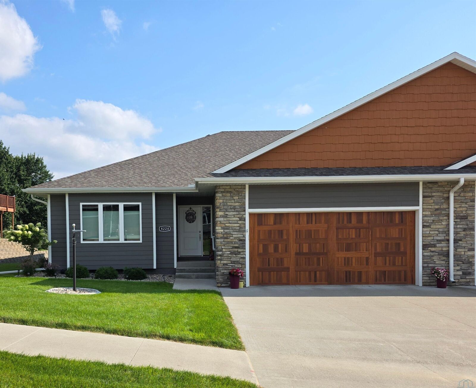 Property Photo: 4228 Fremar Drive IA 51104