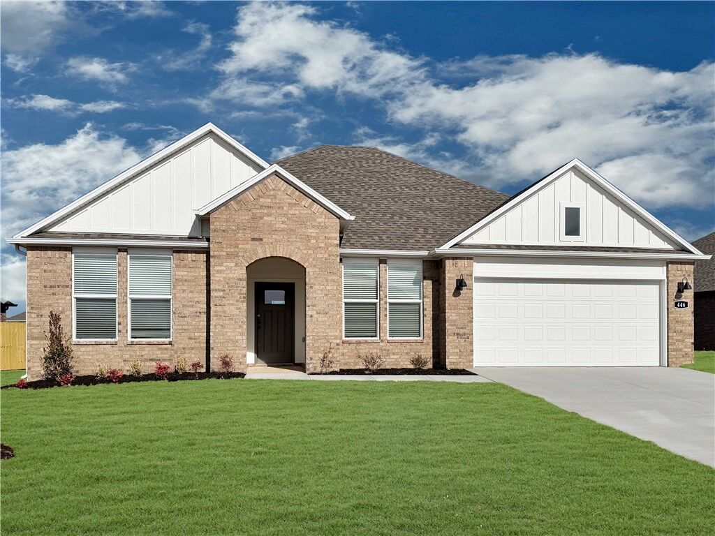 Property Photo: 5438 Annika Avenue AR 72762