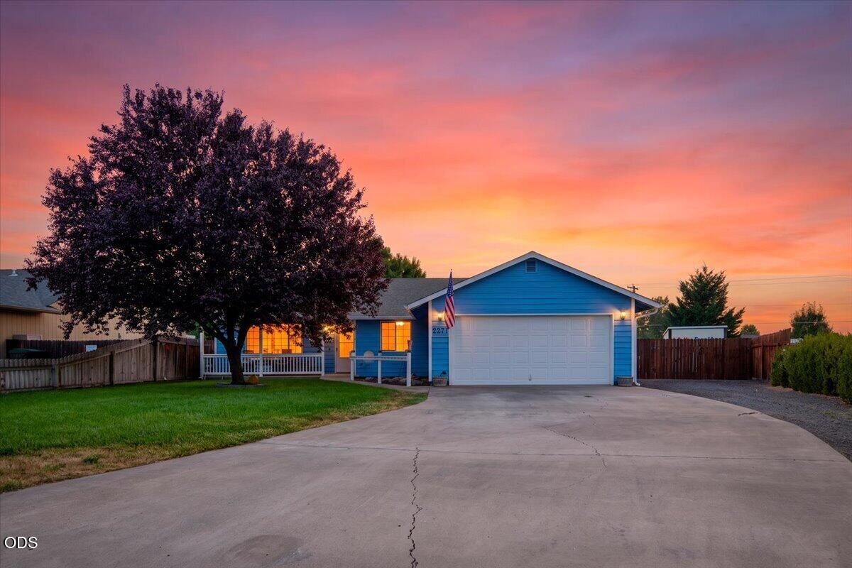 Property Photo:  2271 NE Cherry Loop  OR 97754 