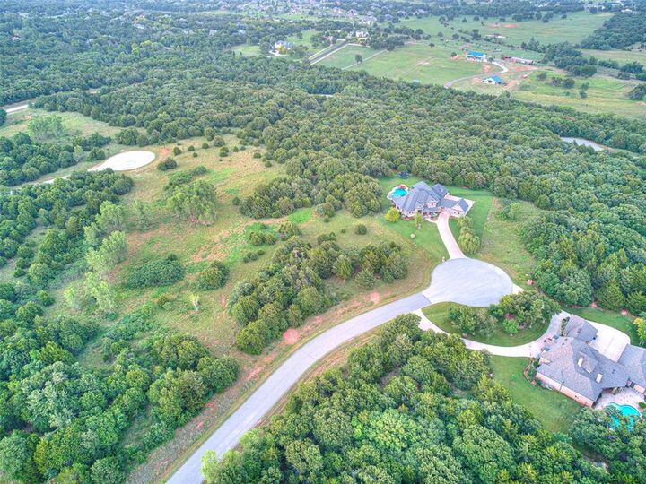Property Photo: 6824 Ashton Hill Circle OK 73034