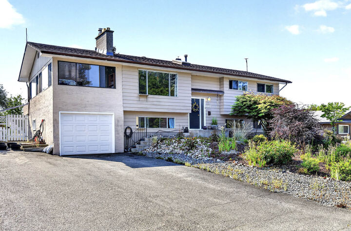 447 Opal Drive — photo 1