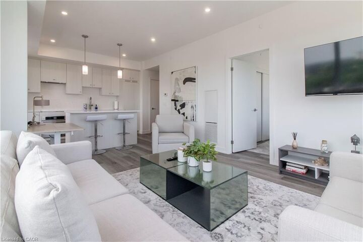 Property Photo: 5 Wellington Street S 1209 ON N2G 0E3