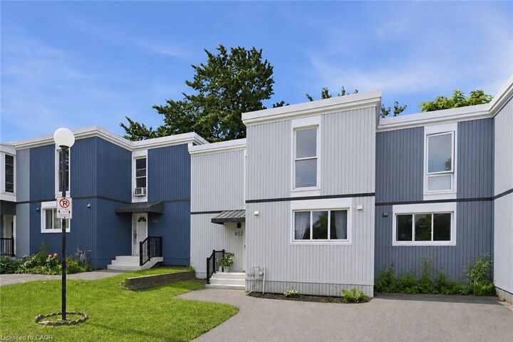 Property Photo:  25 Britten Close B52  ON L9C 4J8 