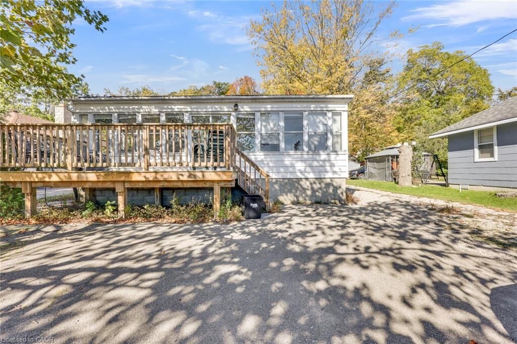 Property Photo:  11 Snooks Drive  ON N3Y 4J9 