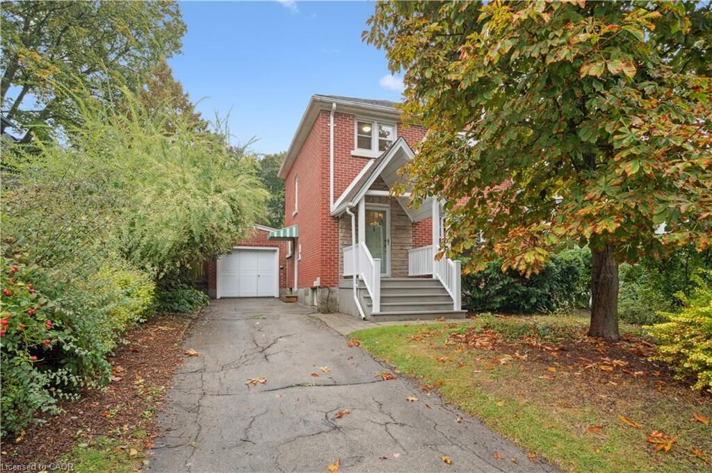 Property Photo: 103 Dunbar Road S ON N2L 2E4