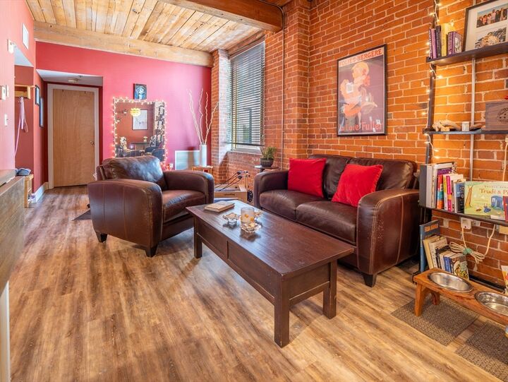 Property Photo: 147 Centre St 105 MA 02301
