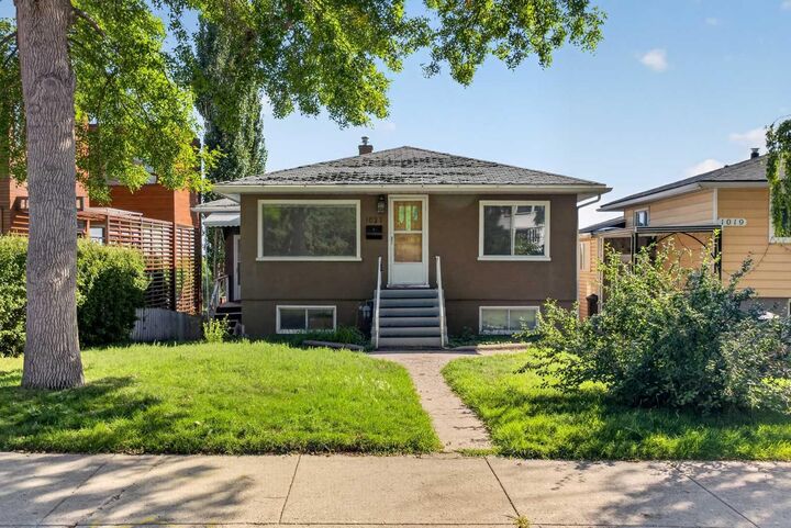 Property Photo: 1021 Drury Avenue NE AB T2E 0M3