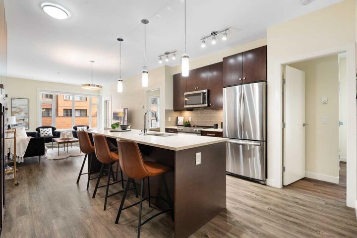 Property Photo: 1720 10 Street SW 209 AB T2T 3E8