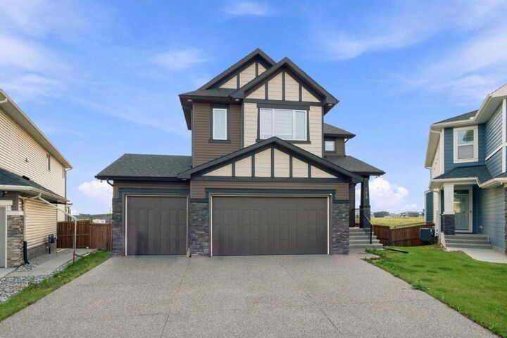 Property Photo:  123 Dawson Harbour Court  AB T1X 1Z7 
